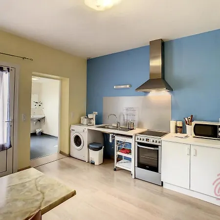 F2 Climatise Avec Terrasse Et Parking, Proche Des Thermes Et Du Centre - Les Bains - Fr-1-451-164