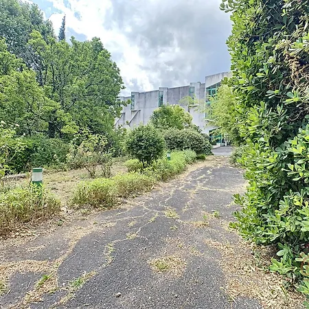 F2 Climatise Avec Terrasse Et Parking, Proche Des Thermes Et Du Centre - Les Bains - Fr-1-451-164 *