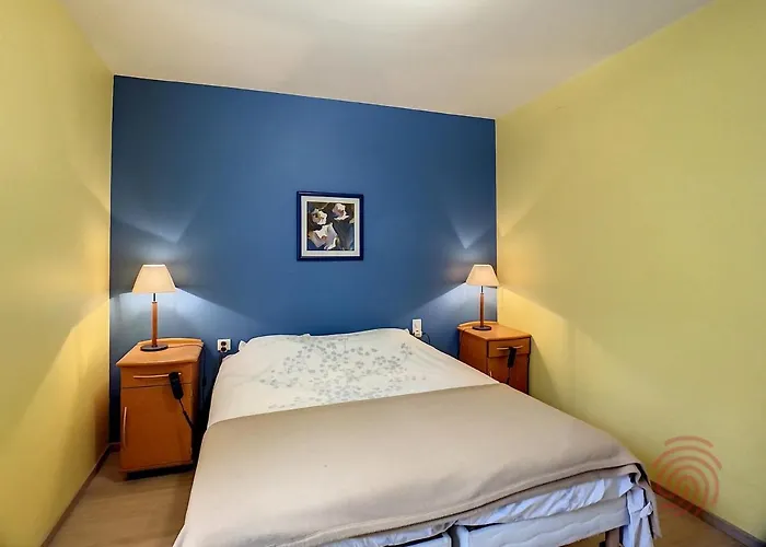 F2 Climatise Avec Terrasse Et Parking, Proche Des Thermes Et Du Centre - Les Bains - Fr-1-451-164 * Lamalou-les-Bains