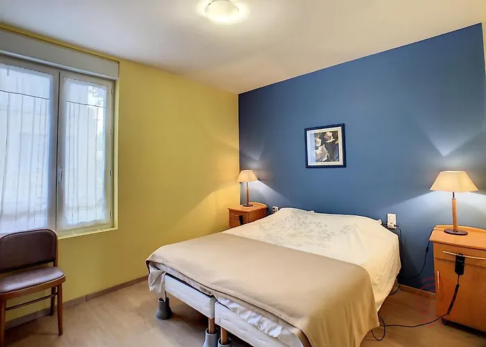 F2 Climatise Avec Terrasse Et Parking, Proche Des Thermes Et Du Centre - Les Bains - Fr-1-451-164 Apartmán *