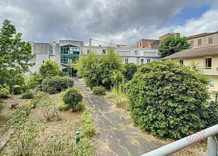 F2 Climatise Avec Terrasse Et Parking, Proche Des Thermes Et Du Centre - Les Bains - Fr-1-451-164